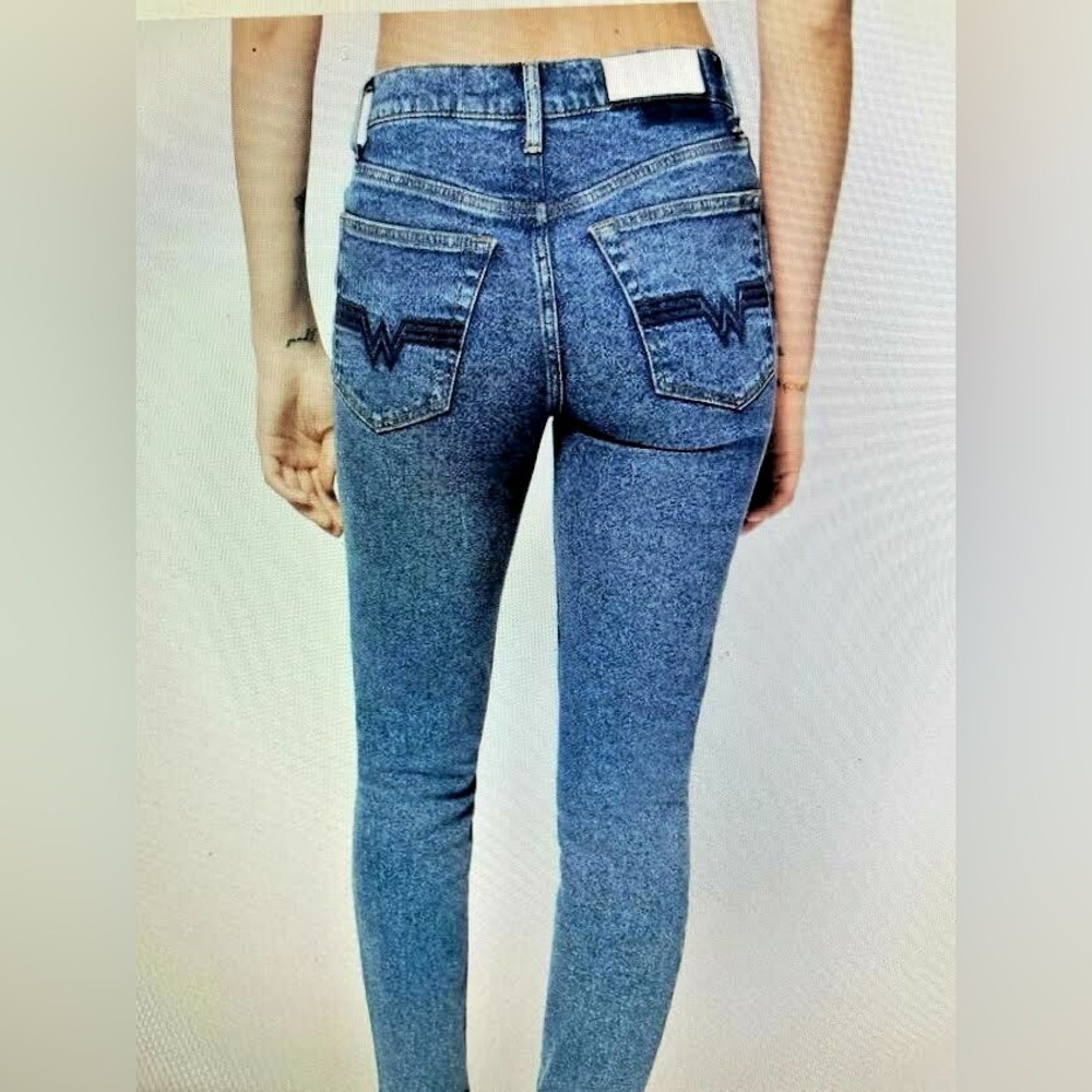 RE/DONE women’s jeans High Rise Wonder Woman stretch comfort essential 80s Retro - Picture 2 of 16
